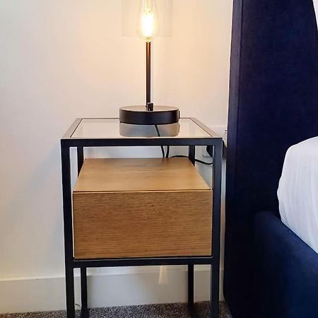 Stylish Modern 1Bed Apartment In Бедфорд Экстерьер фото